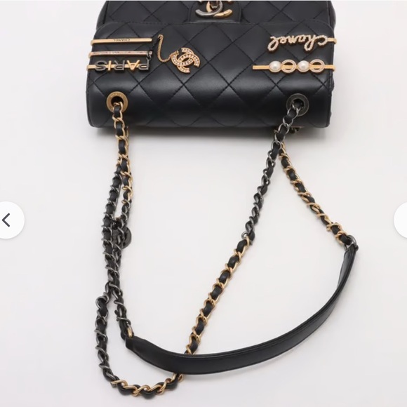 Chanel Black Quilted Coco flips Rectangular Shoulder Bag with Gold Accents - Picture 2 of 7